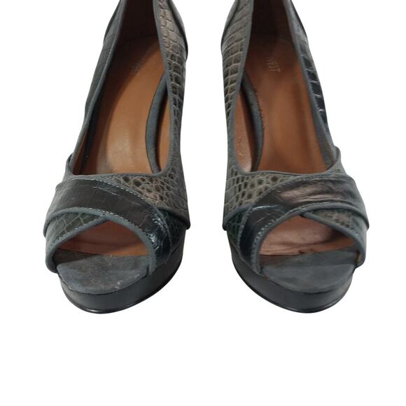 NWOT-1 SHOW! NINE WEST! GRAY, BLACK GENUINE LEATHER/LIZARD STYLE BOOTS! SZ 10.5M - Picture 3 of 9